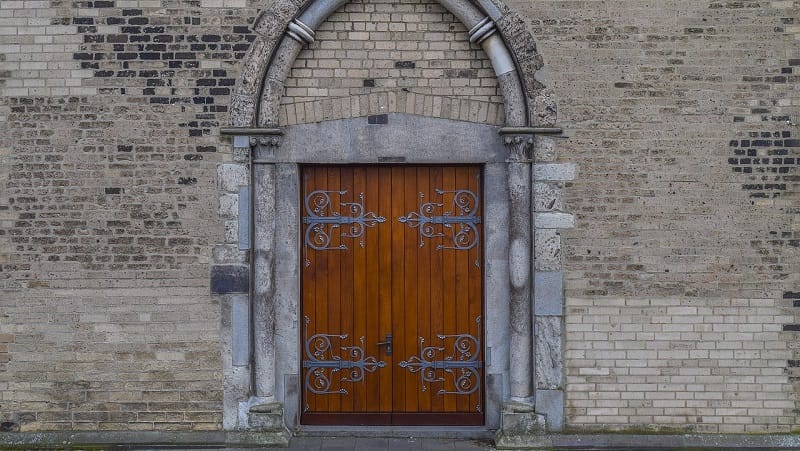 closed church doors