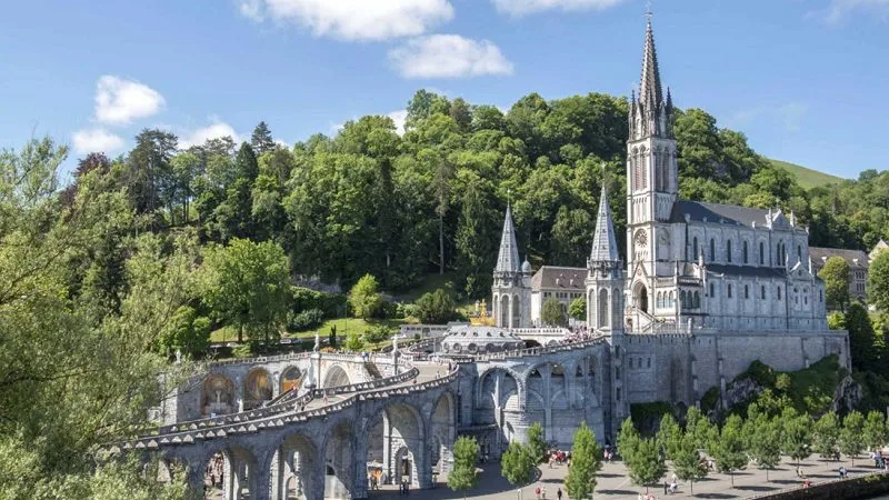 lourdes basilica