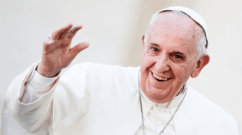 pope francis smiling and waving mazur cbcew